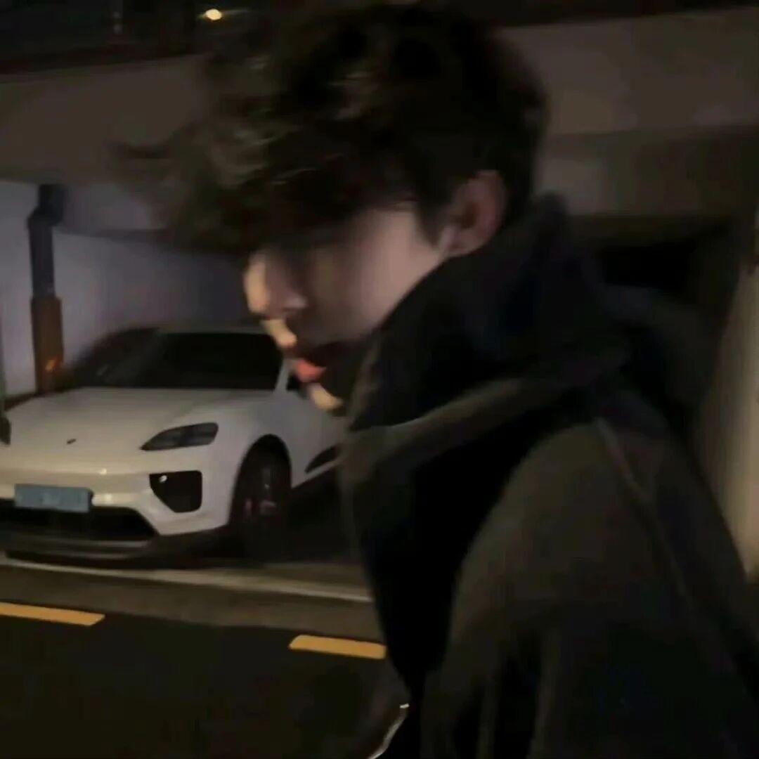𝐊𝐞𝐥𝐞头像