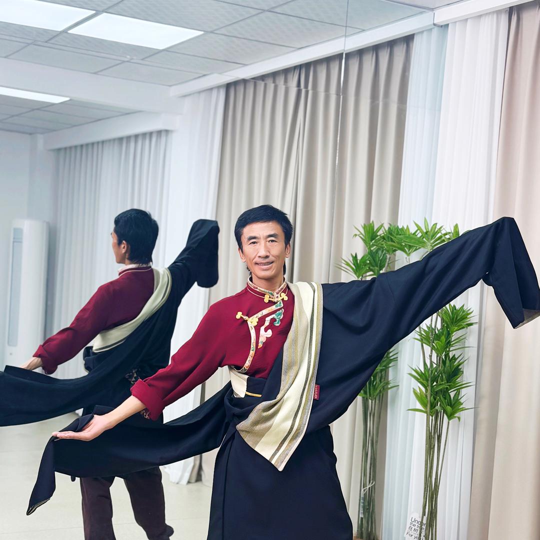 多吉老师教藏舞