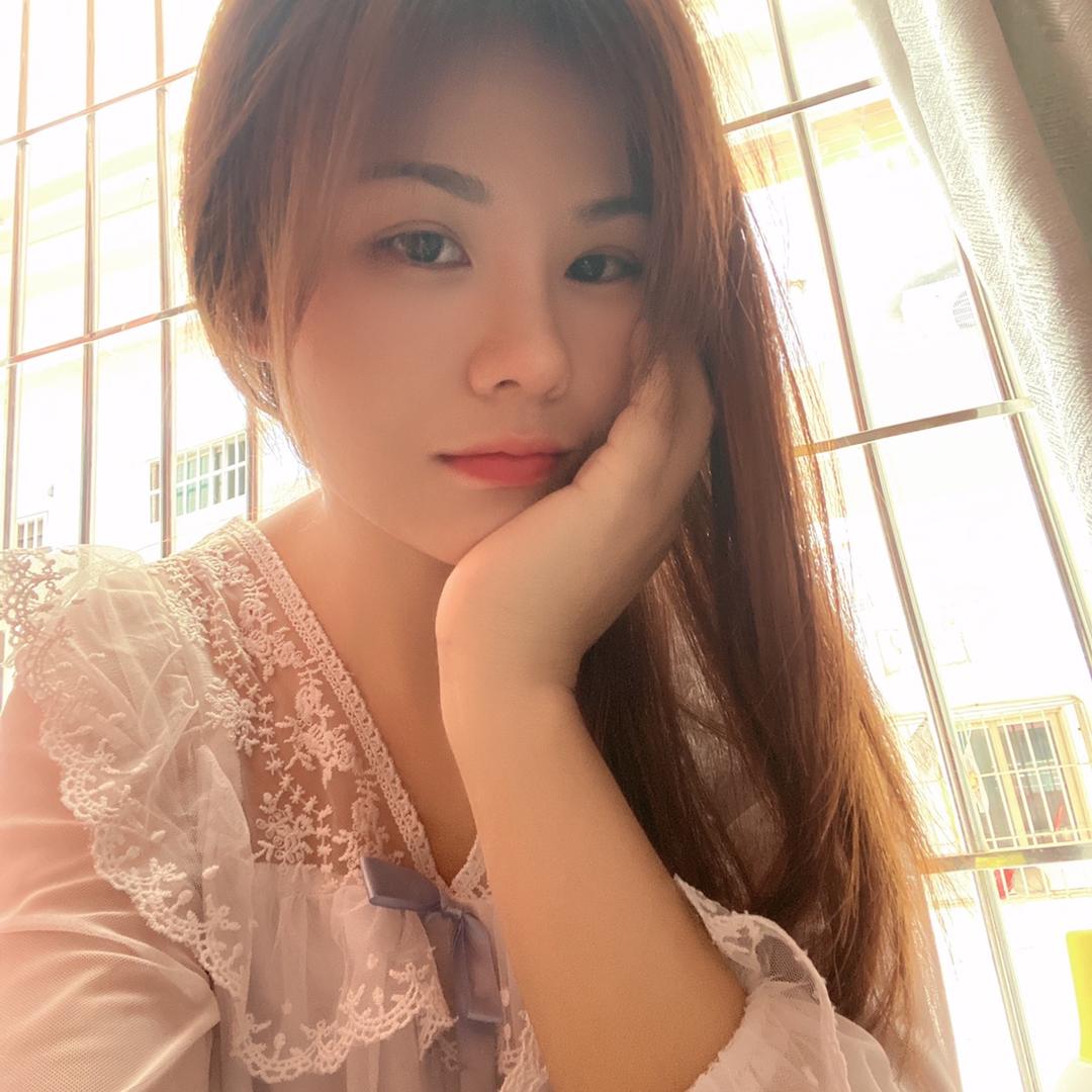 一丝浅笑润初颜