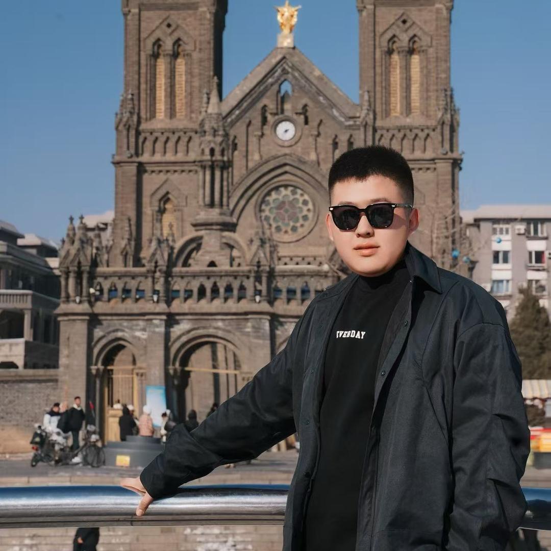 李的·