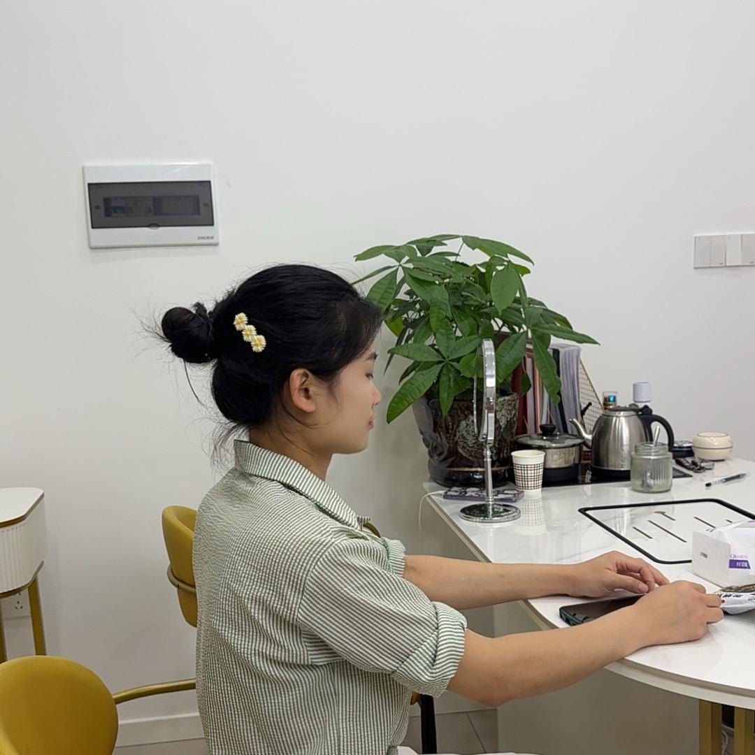 眉山小表妹踩背