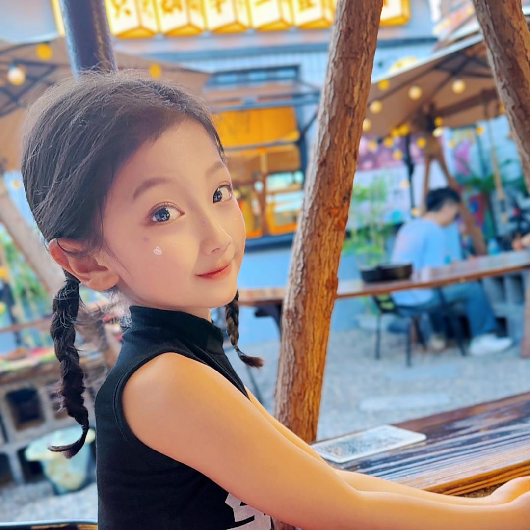 小糖果爱唱歌🎤