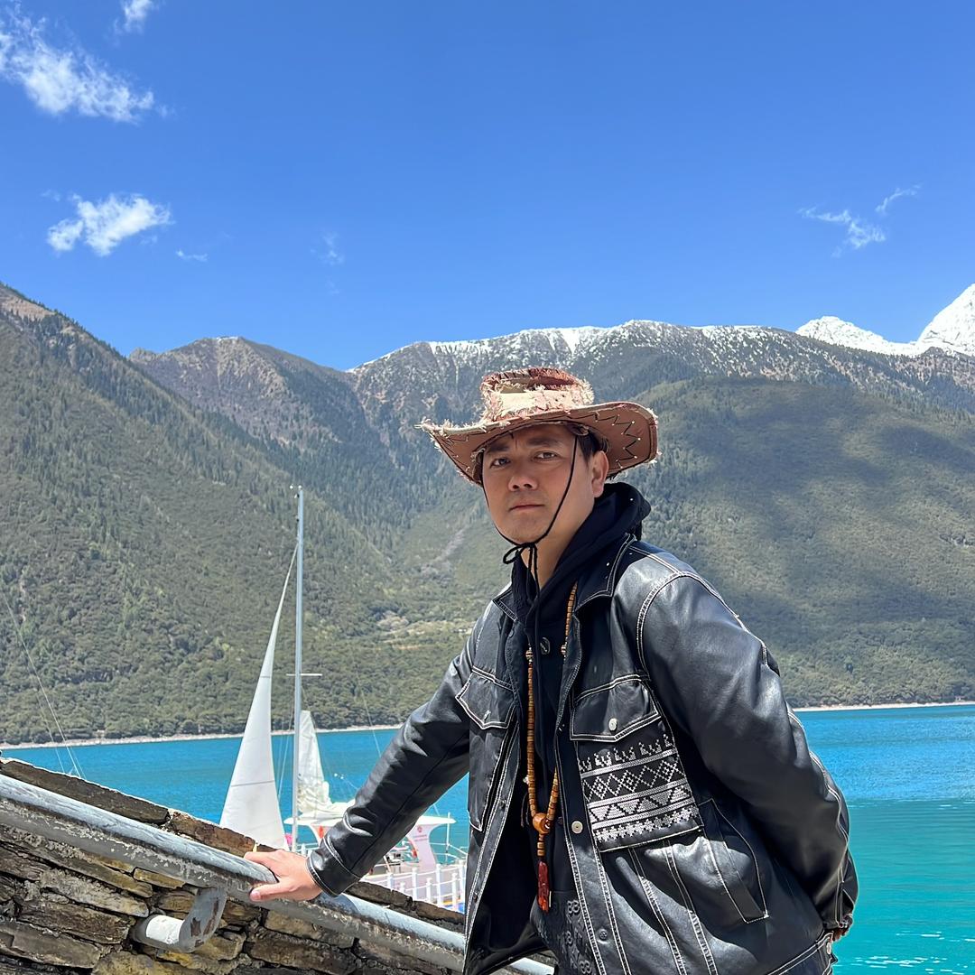 佰草凰海康专卖店