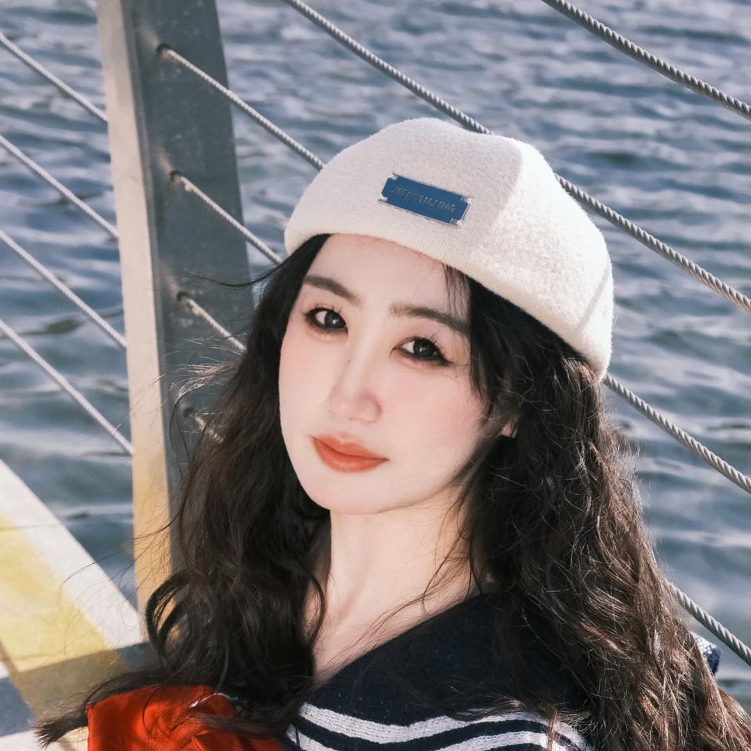 依二三