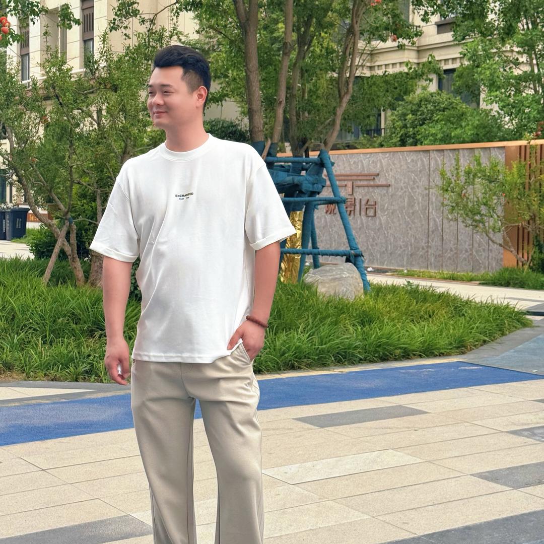 大坤永远爱大妮～