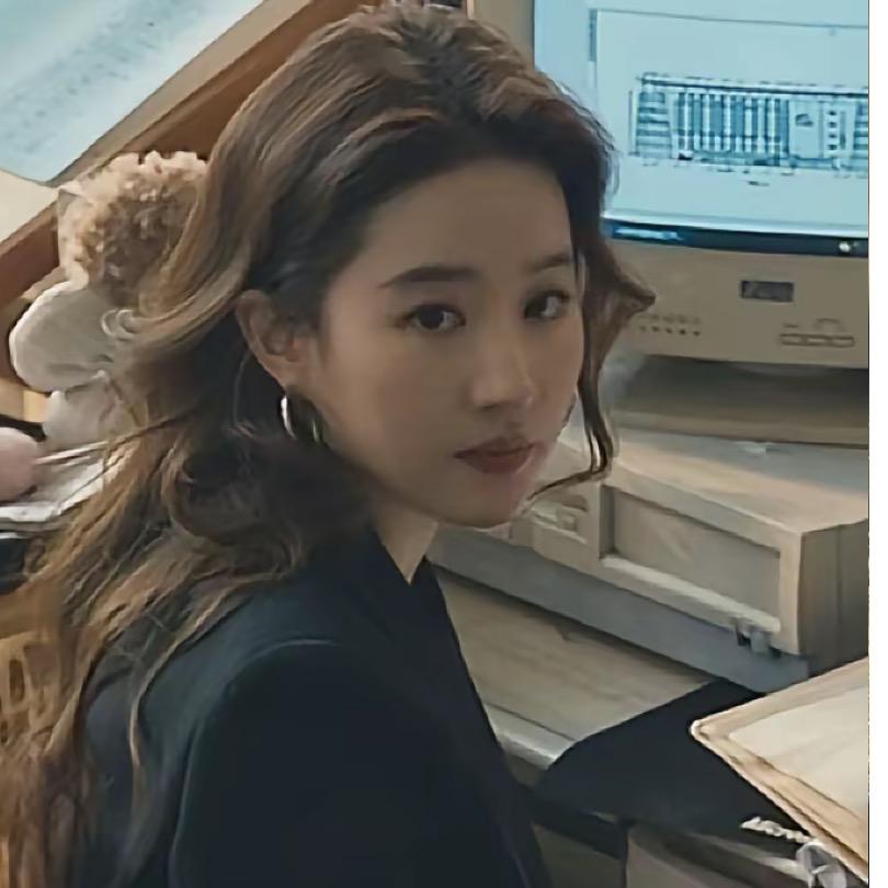 邓明静