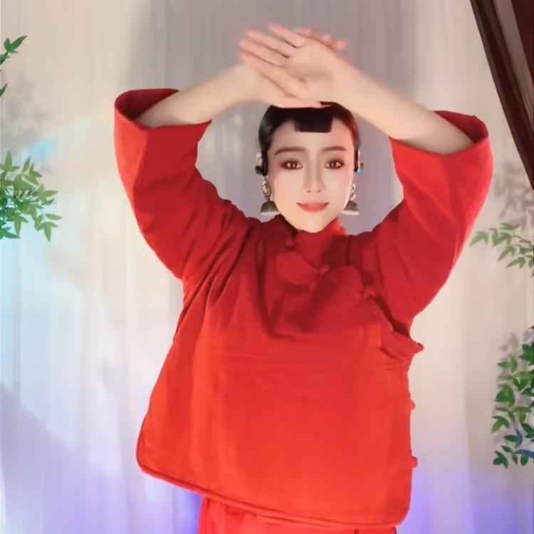 九儿舞者