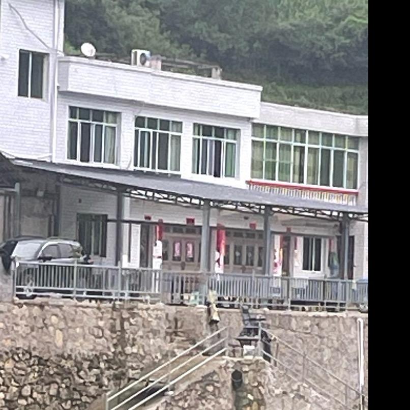 罗家湾野钓场极农家乐