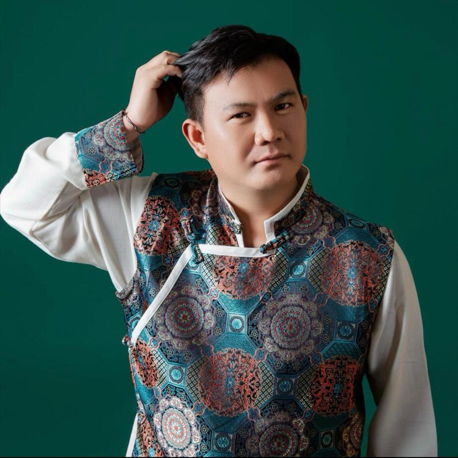 西藏胖哥户外舞台