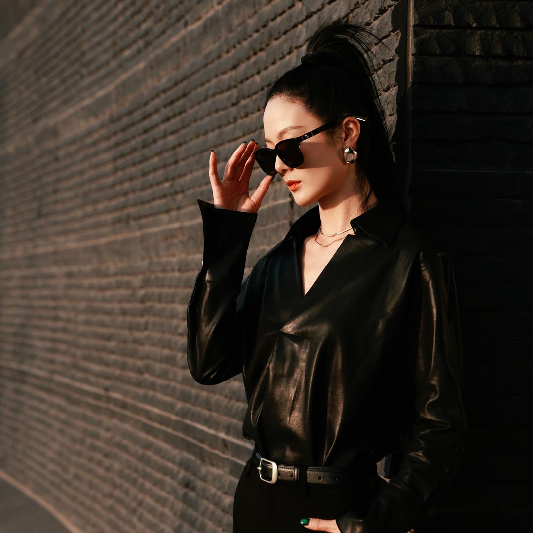 亭瑜伽  | 女子塑形   ·静静