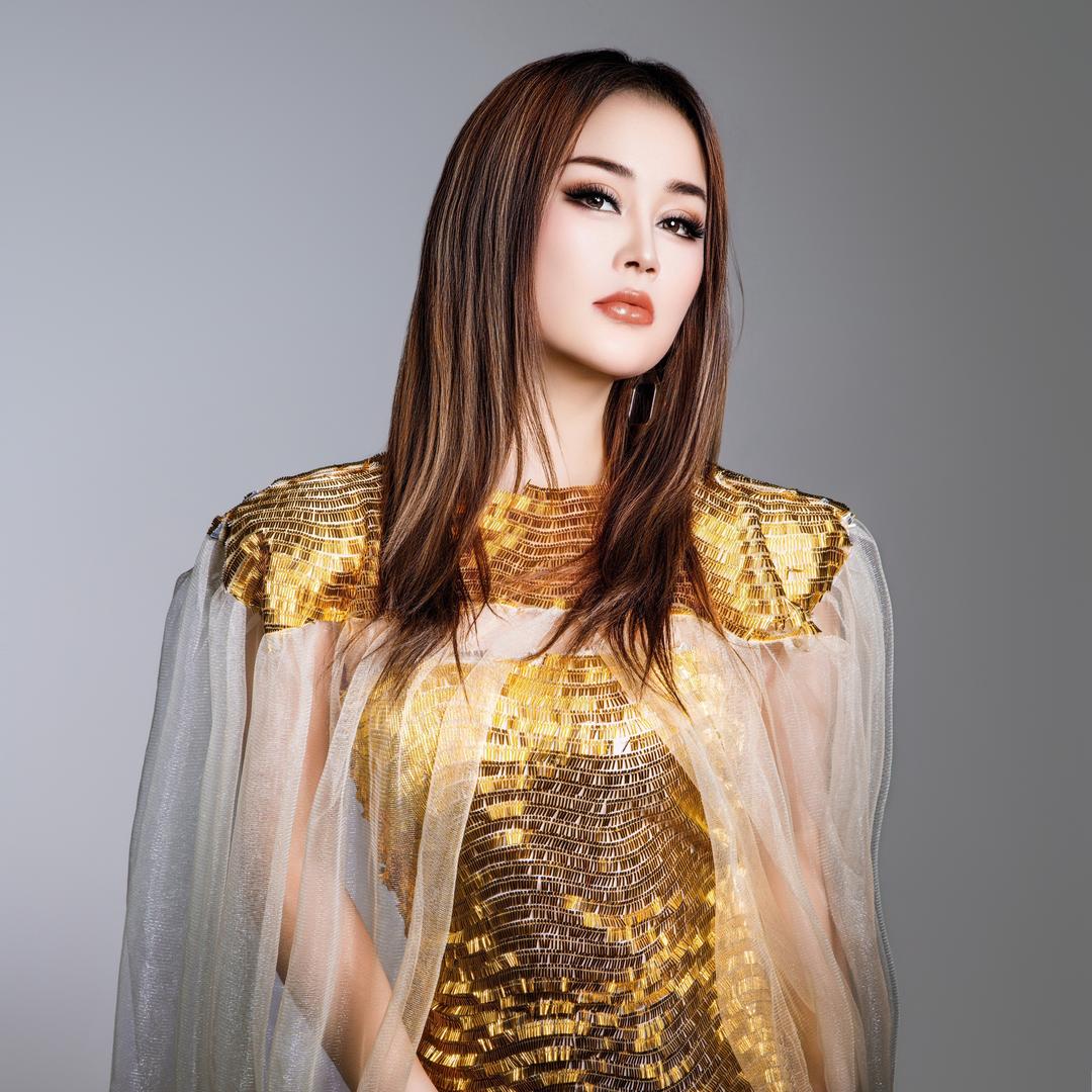 歌手Aynur🎤