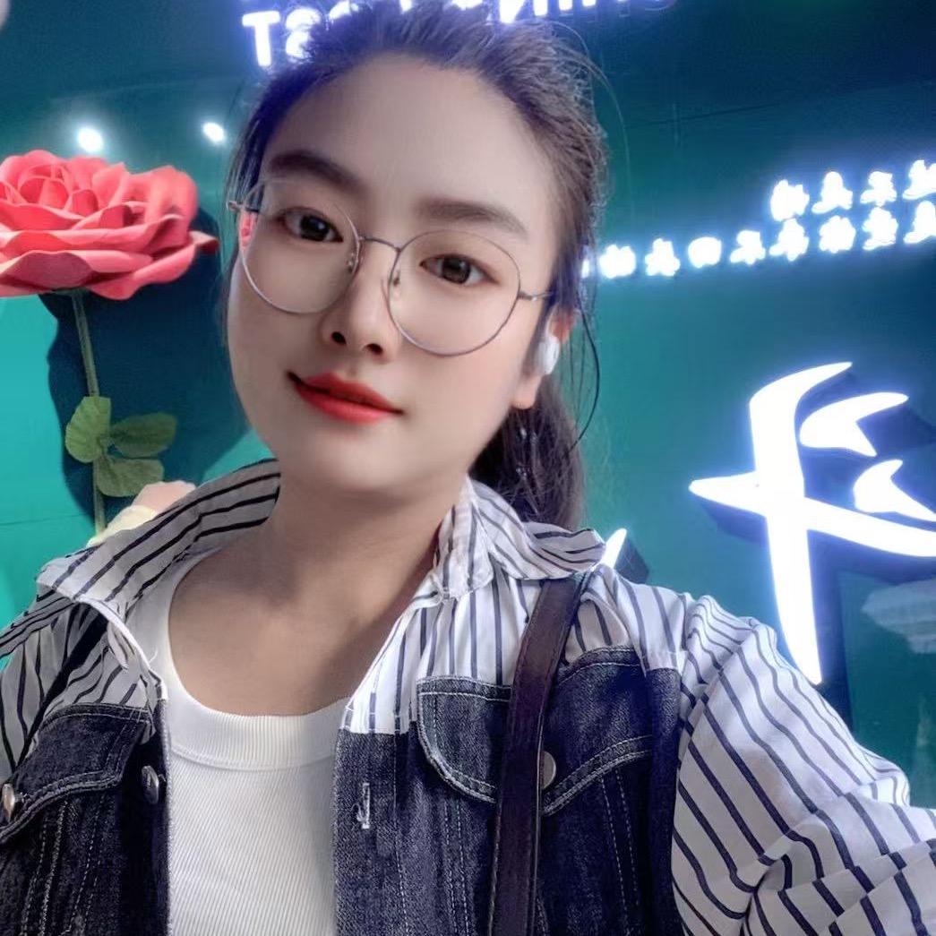 四叶草鲜花，永生花环批发、纯手工编制