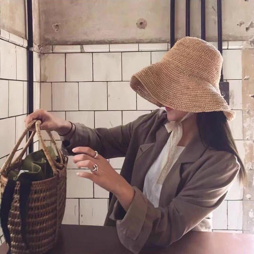 哈喽小姐姐