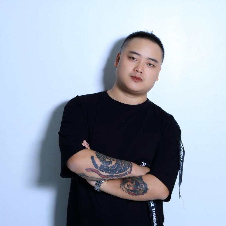 尹磊（杠娃吉他）