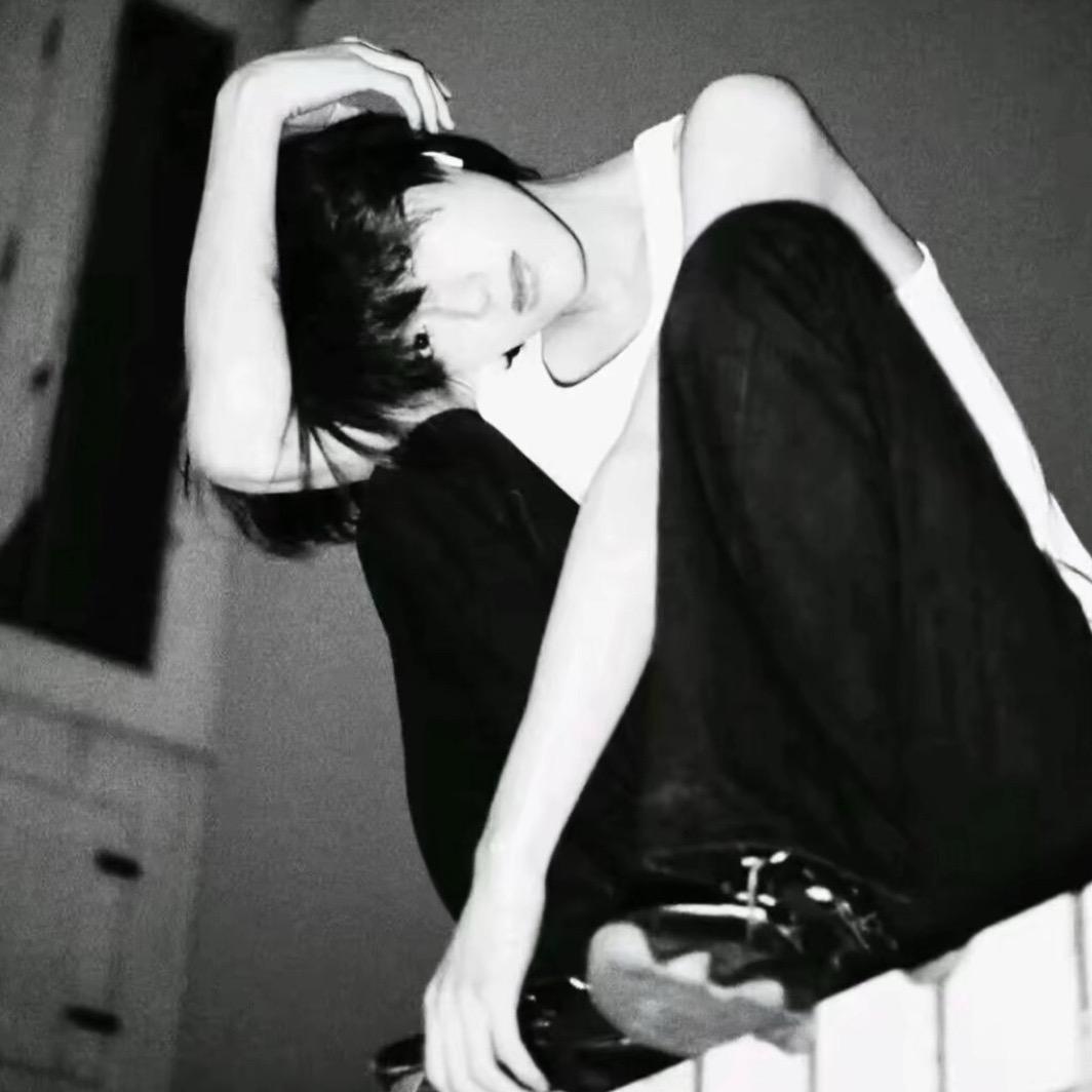 小俊(地铁逃生)