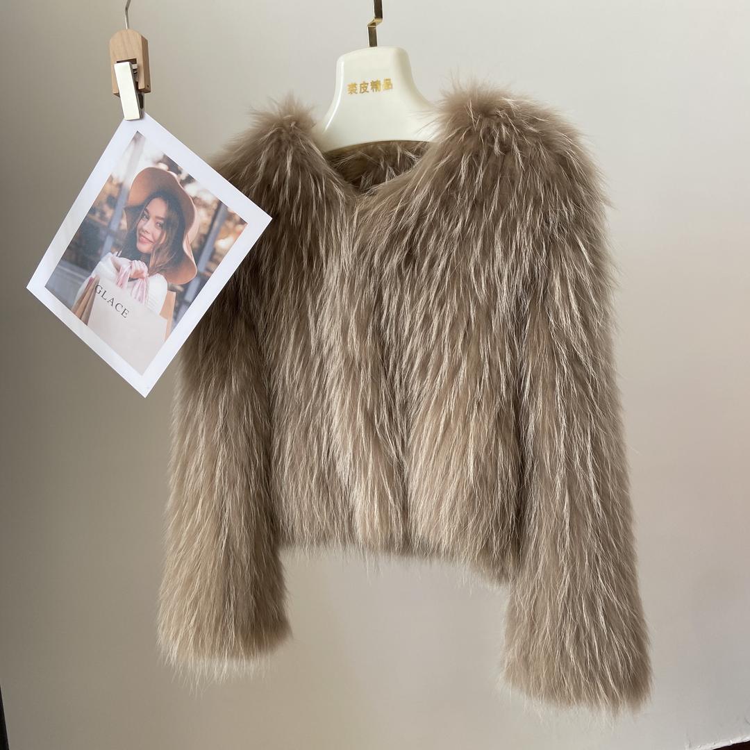 裘雅曼皮草服饰店