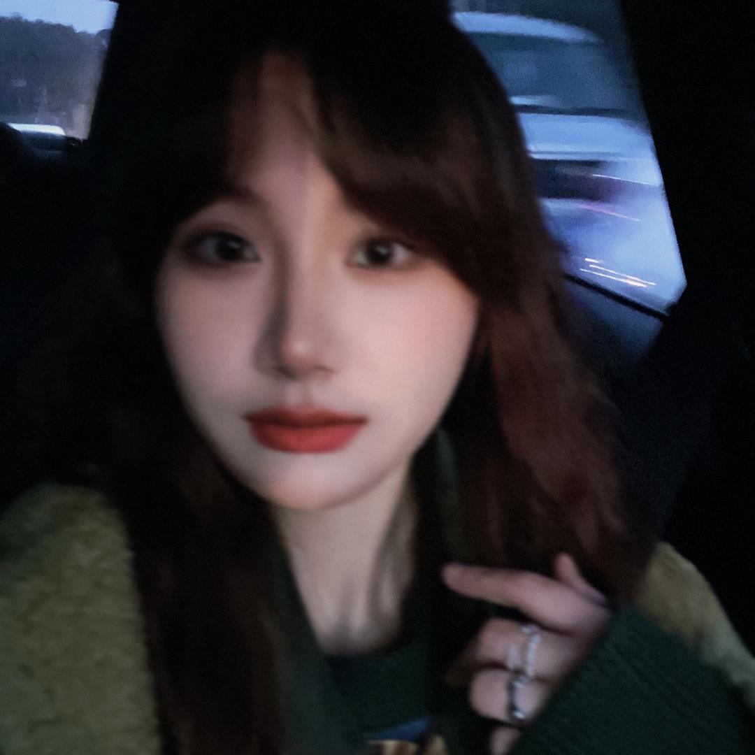 开祖母绿的小耶老师