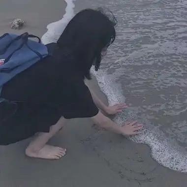 跳跳。
