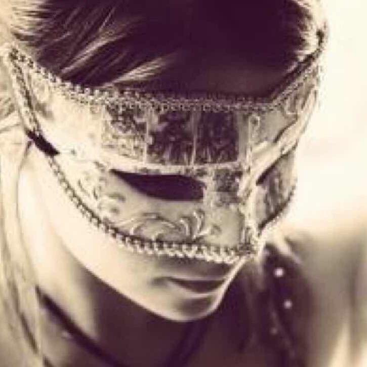 ༄黑のོ࿆༘鹰࿐\_