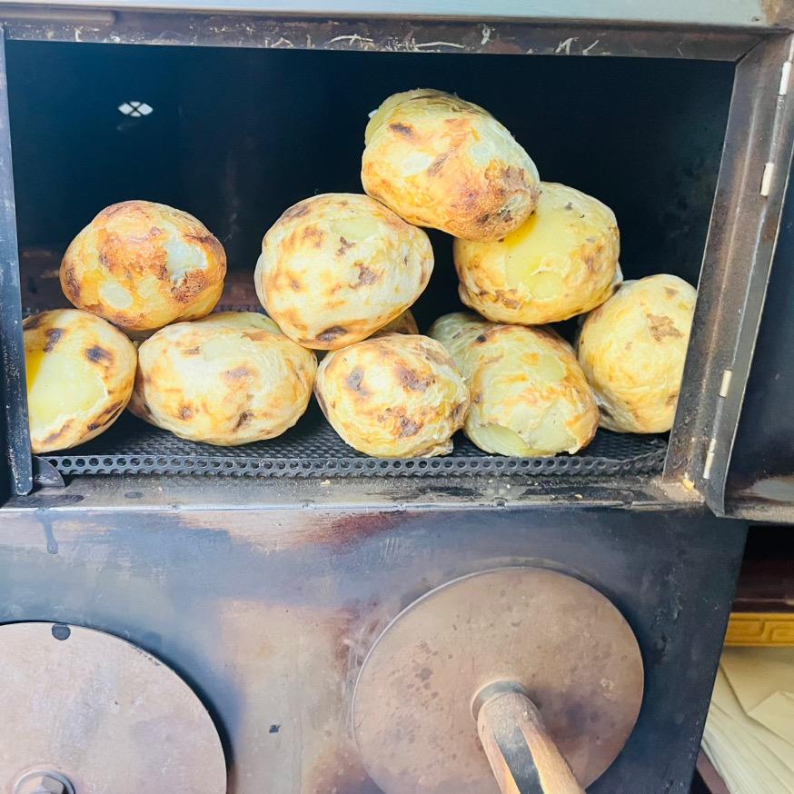 花姐烧洋芋炸洋芋