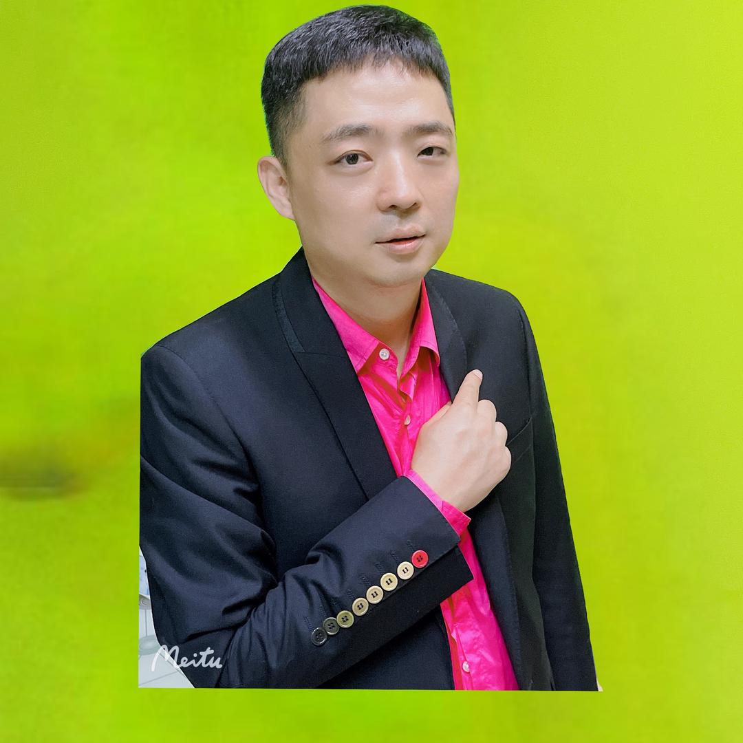 毛毛游泳教练