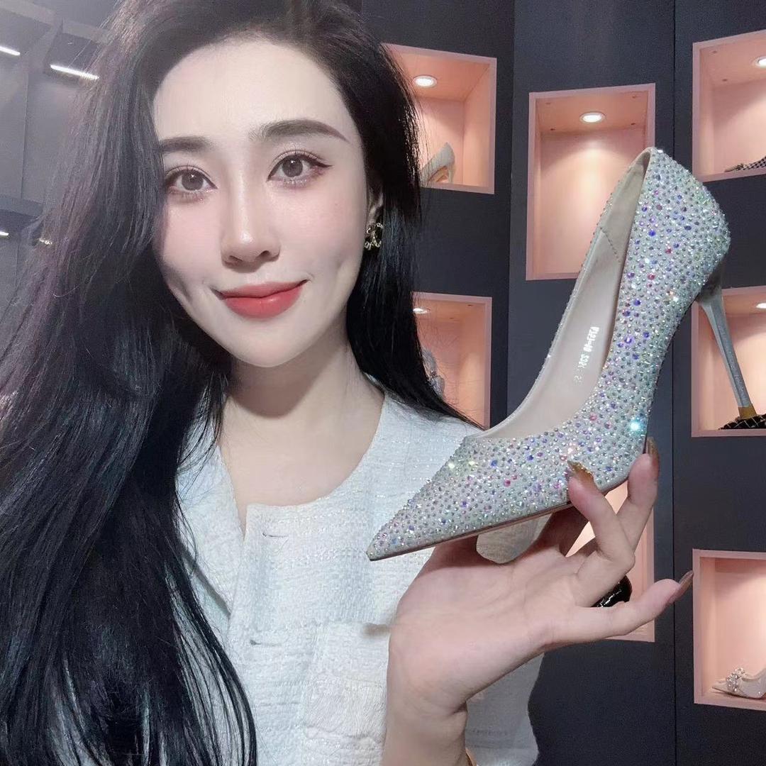 艾珂茵女鞋