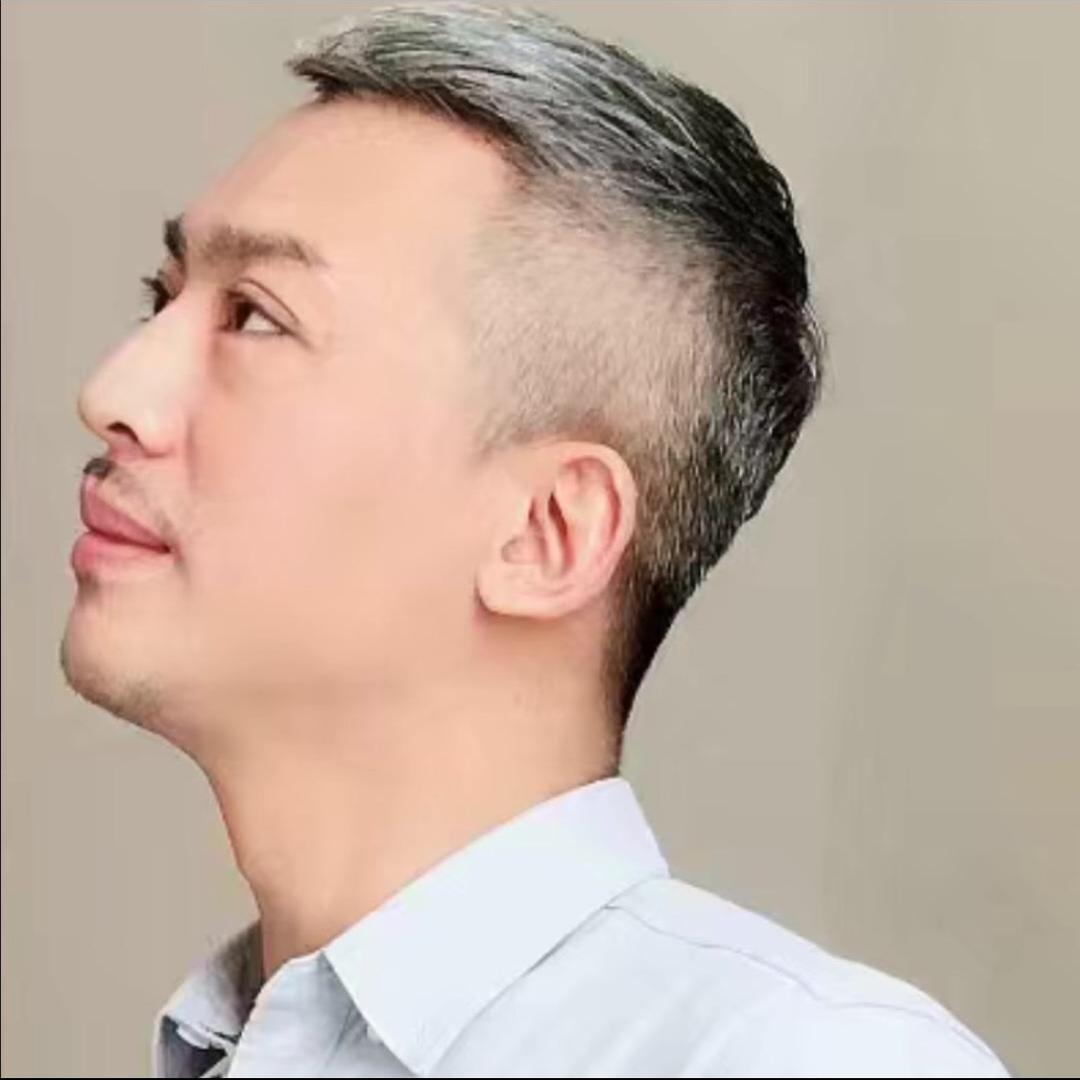 大连 小V哥