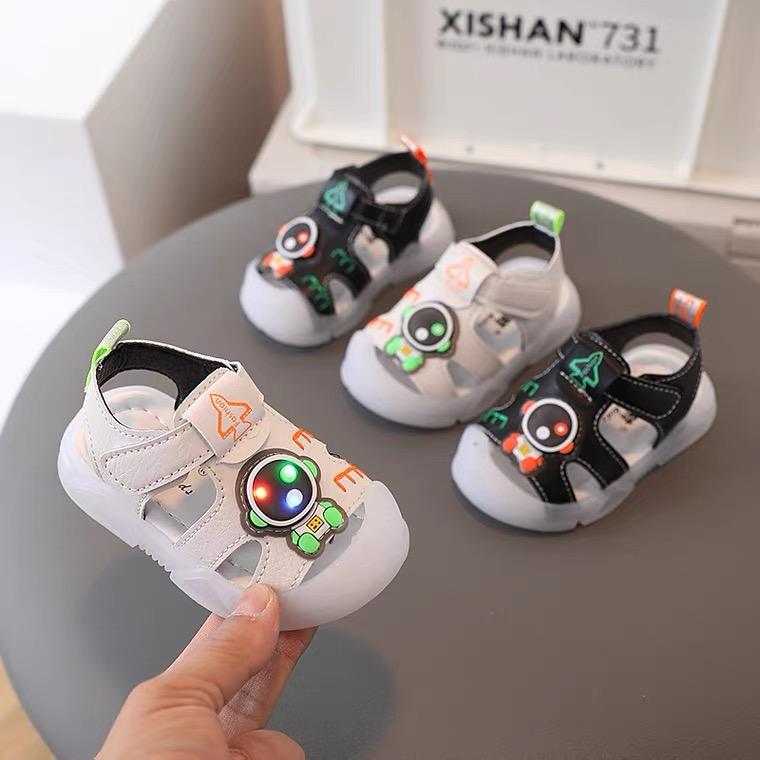 耀耀卖童鞋