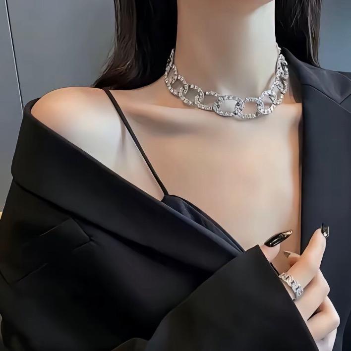 灵韵颈饰