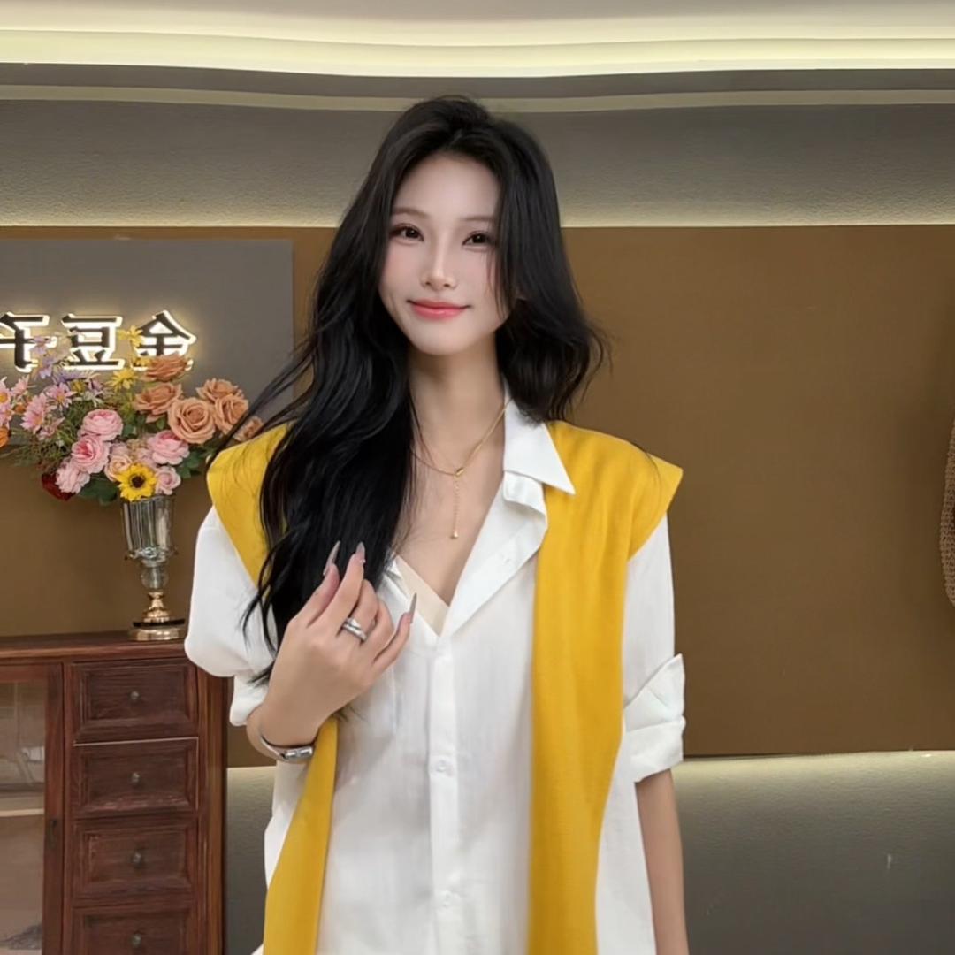 软软糯轻奢女装店