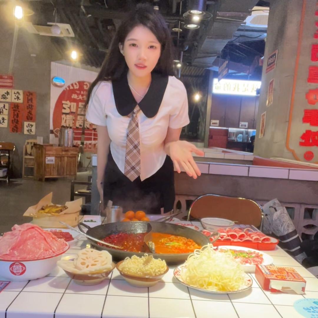 李雪（未婚单身，环球旅行）