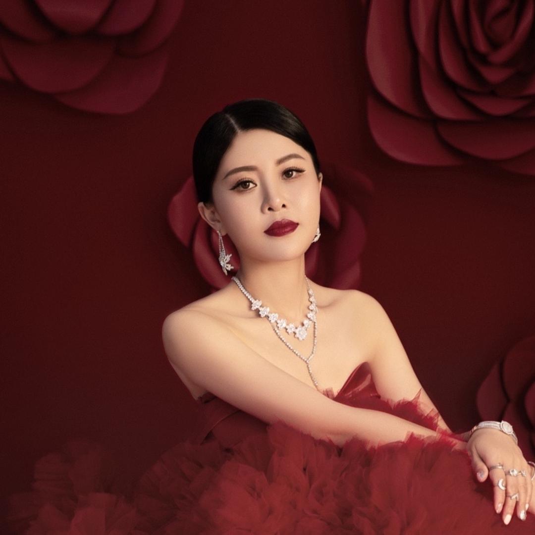虞美人赖钰涵