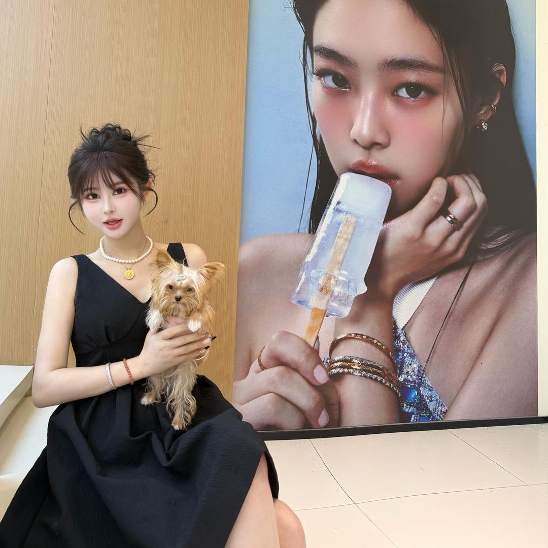 甜甜的妮妮
