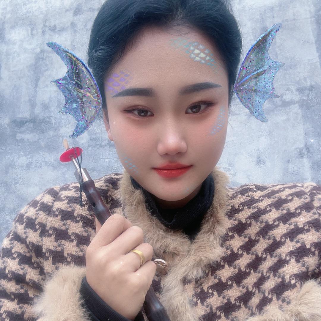 李汶罄