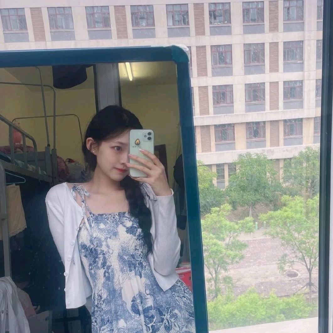 自相逢