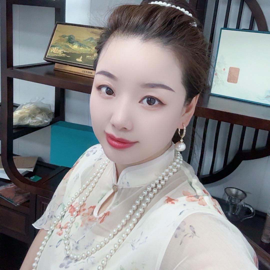 衣梦韩品，品牌服饰主理人檀凤琴，