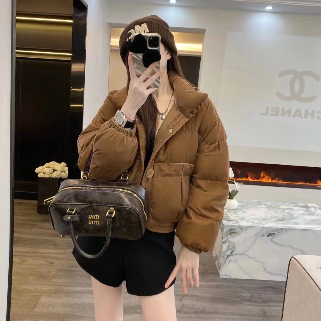 阆中悦纳女装新世纪后门