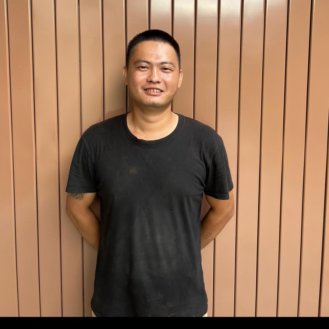 白塔镇永兴家具城楼梯厂