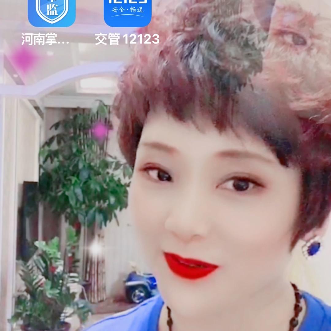 翠红𣄃袍秀舞蹈队