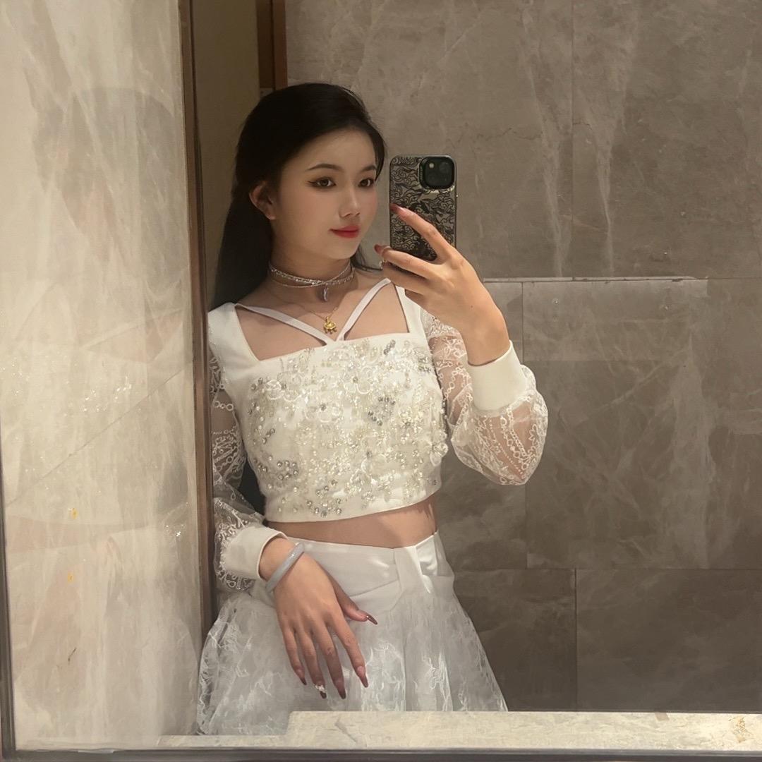 小萝