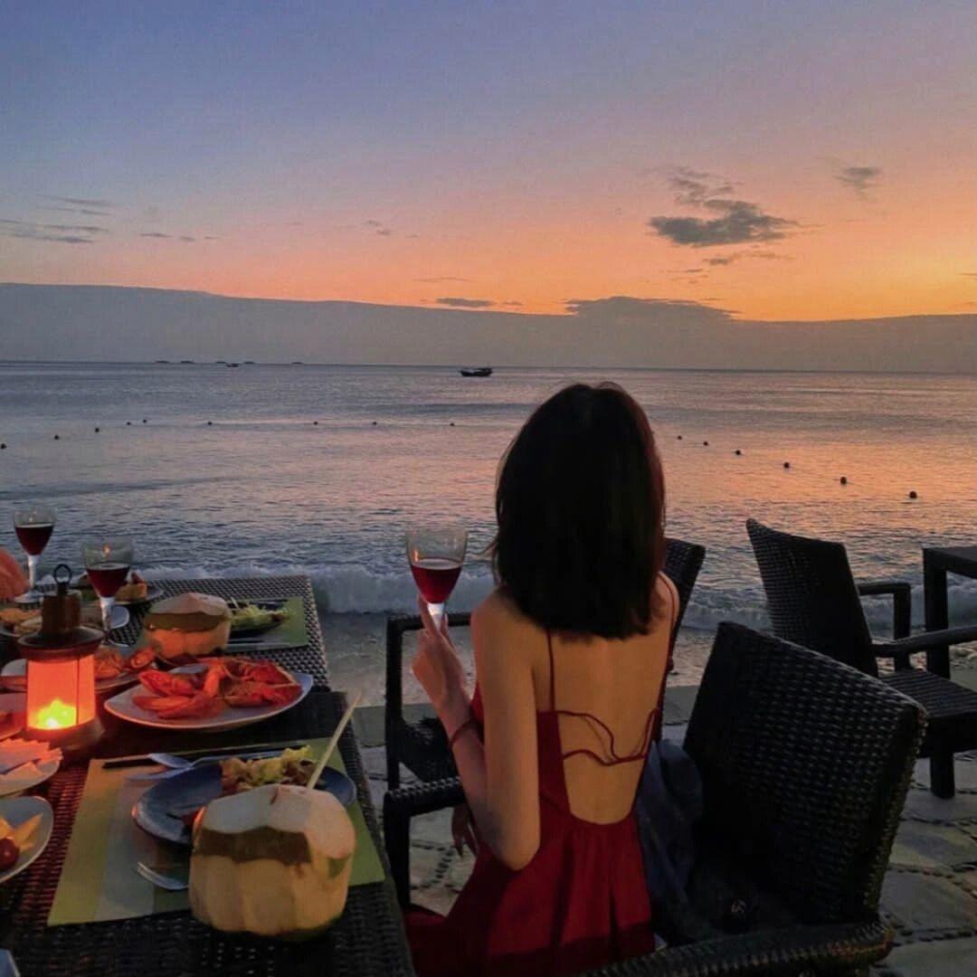 桃之夭夭，灼灼其华