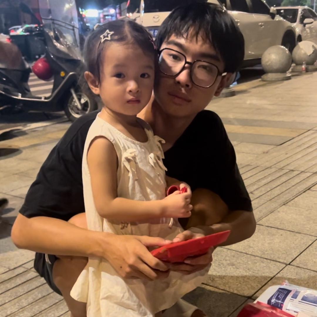 坚强的小涵