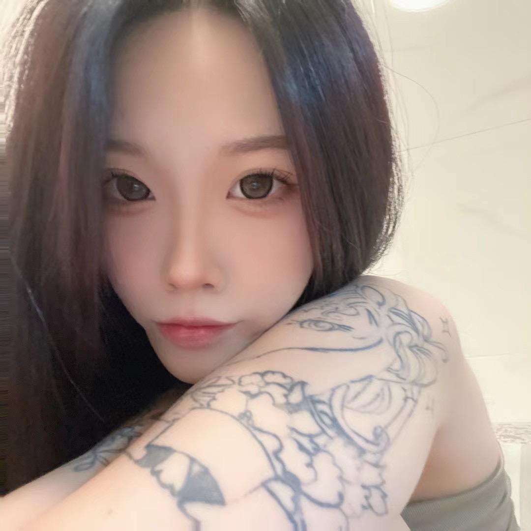 怏怏