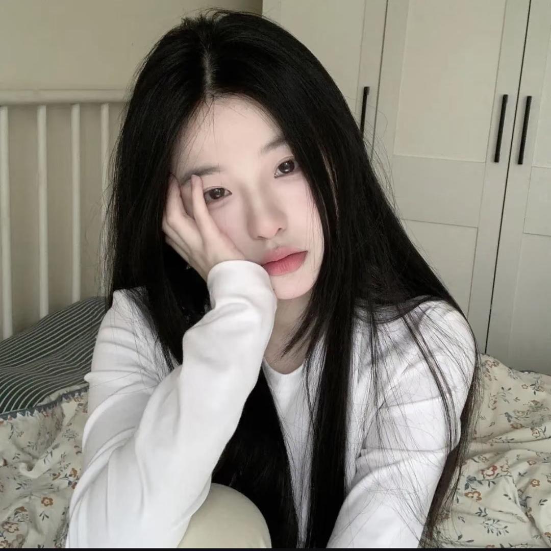 才没有脸红