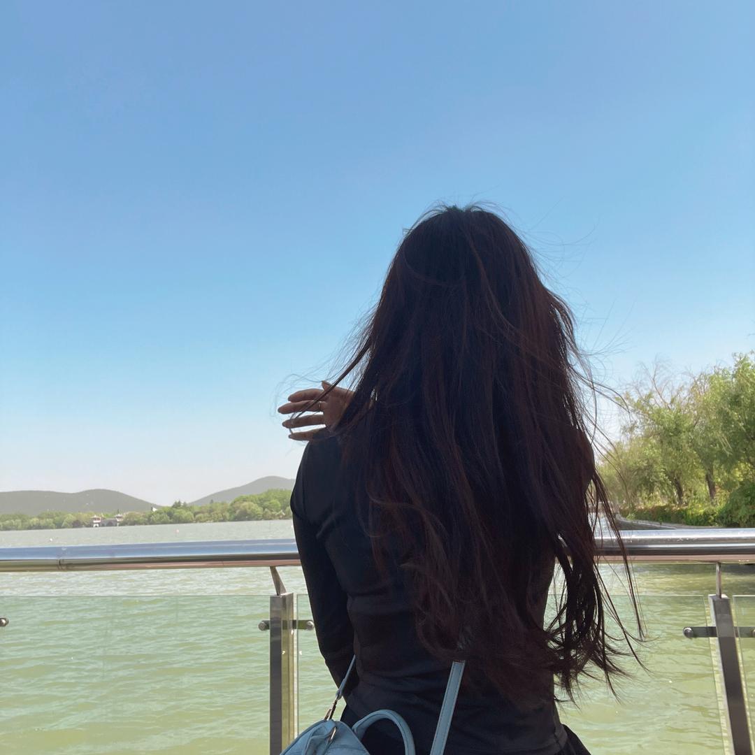 王君懿吖