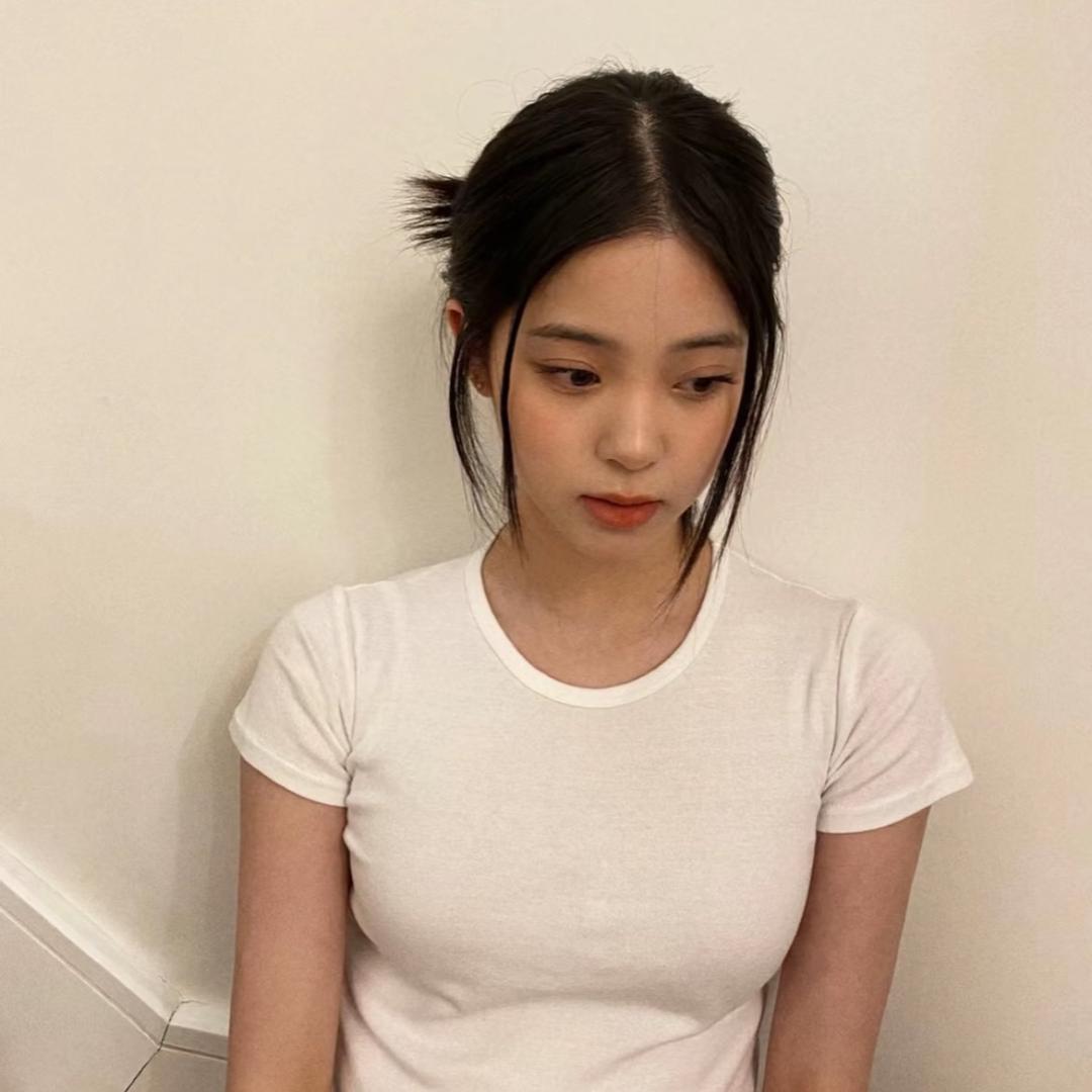 T ㅤ  ㅤ