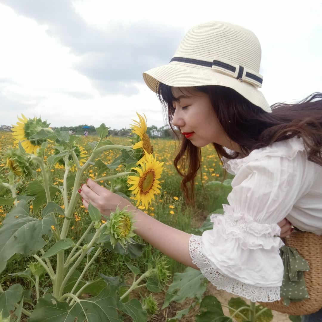 Julie敲可爱
