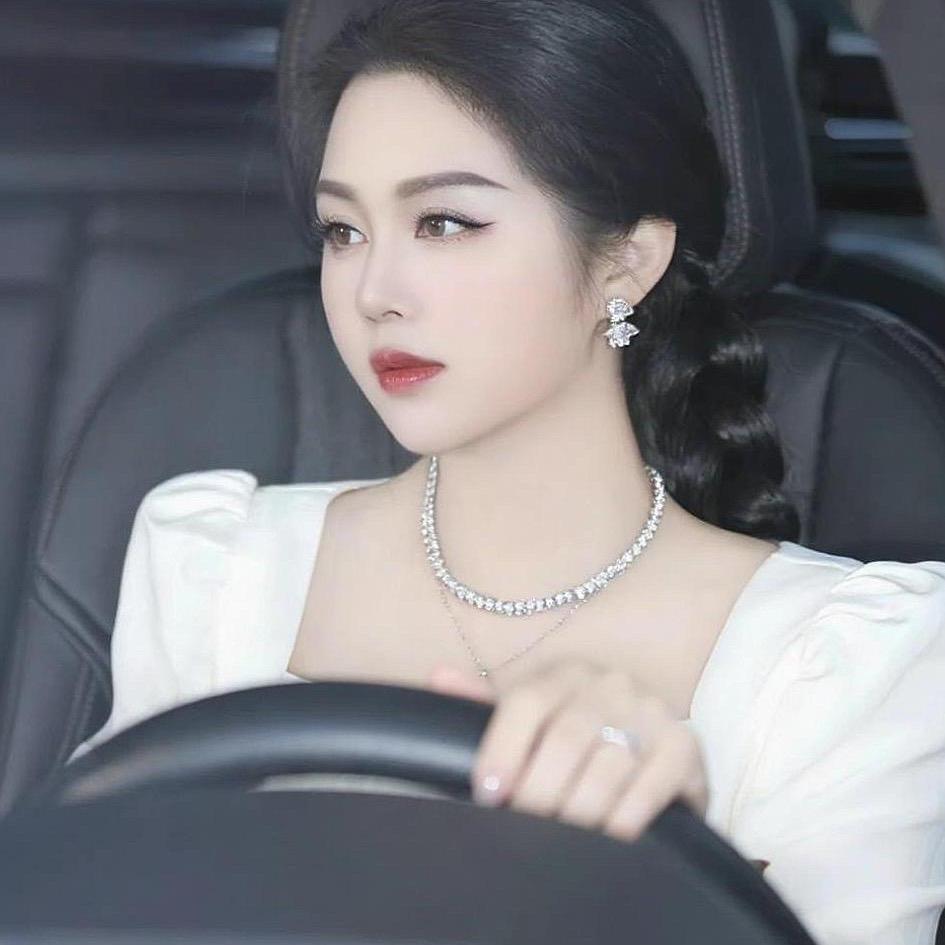 抚晓晨曦