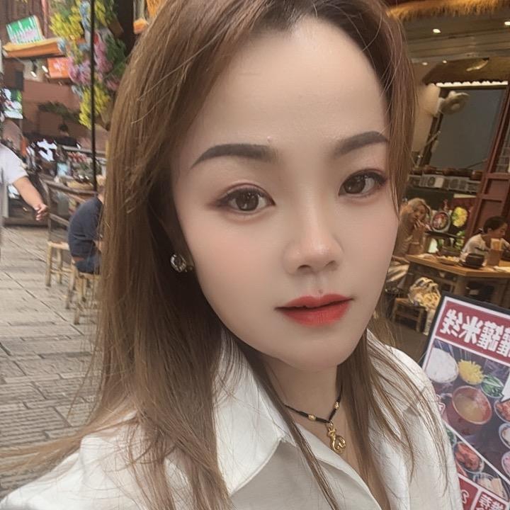 轻悦美、英子：（美甲，美睫，皮肤管理）