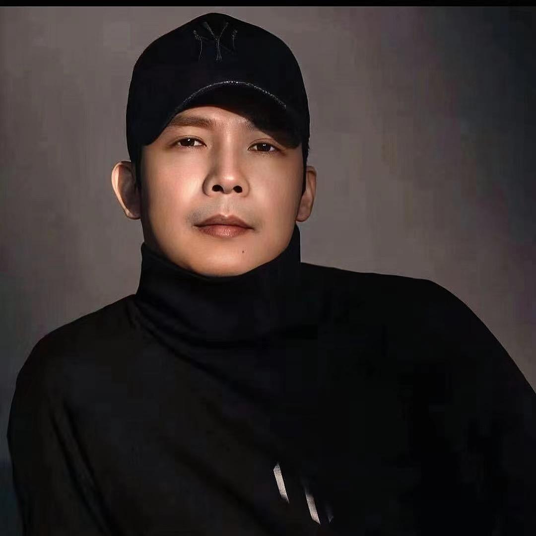 武汉发型师健哥